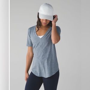 Lululemon Love Tee III - Heathered Medium Grey - Size 10